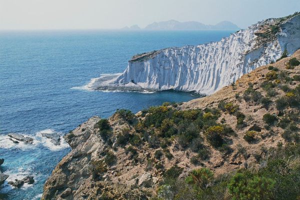 The cliffs of Punta Capo Bianco, Chiaia di Luna