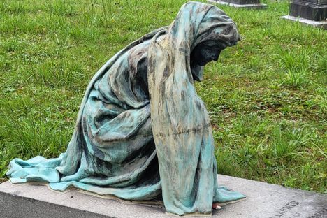 Jakob, Nikalas, Chris  & Silke find Blue Lady