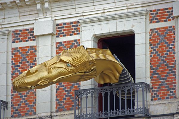 Close-up of a dragon head at Maison de la Magie