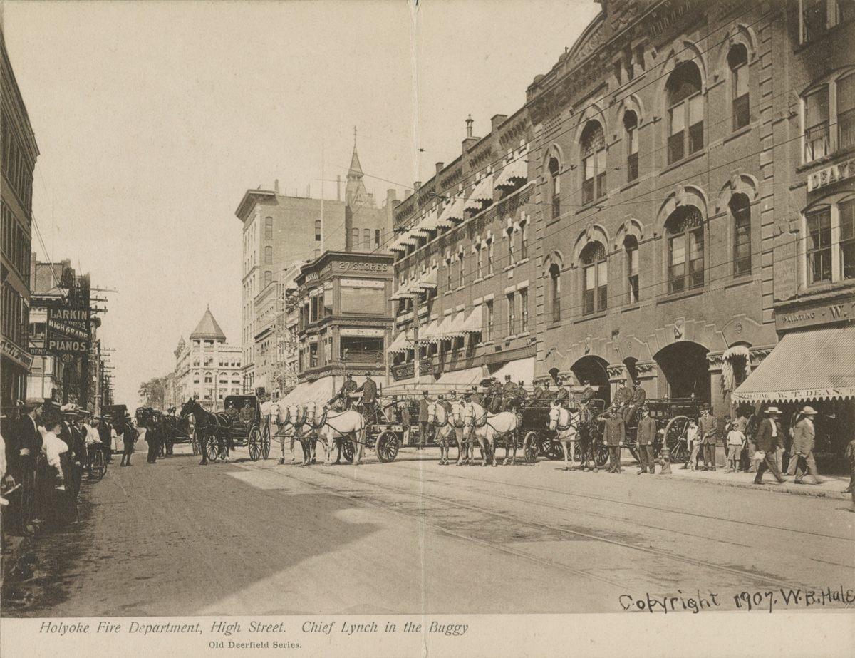 A postcard depicting Holyoke, Massachusetts, in 1907.