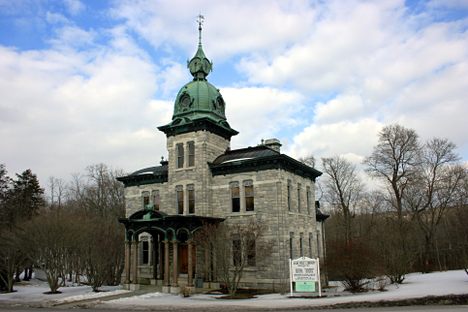 Akin Free Library.