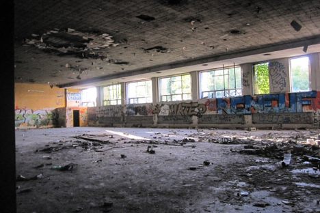 School/auditorium (inside).