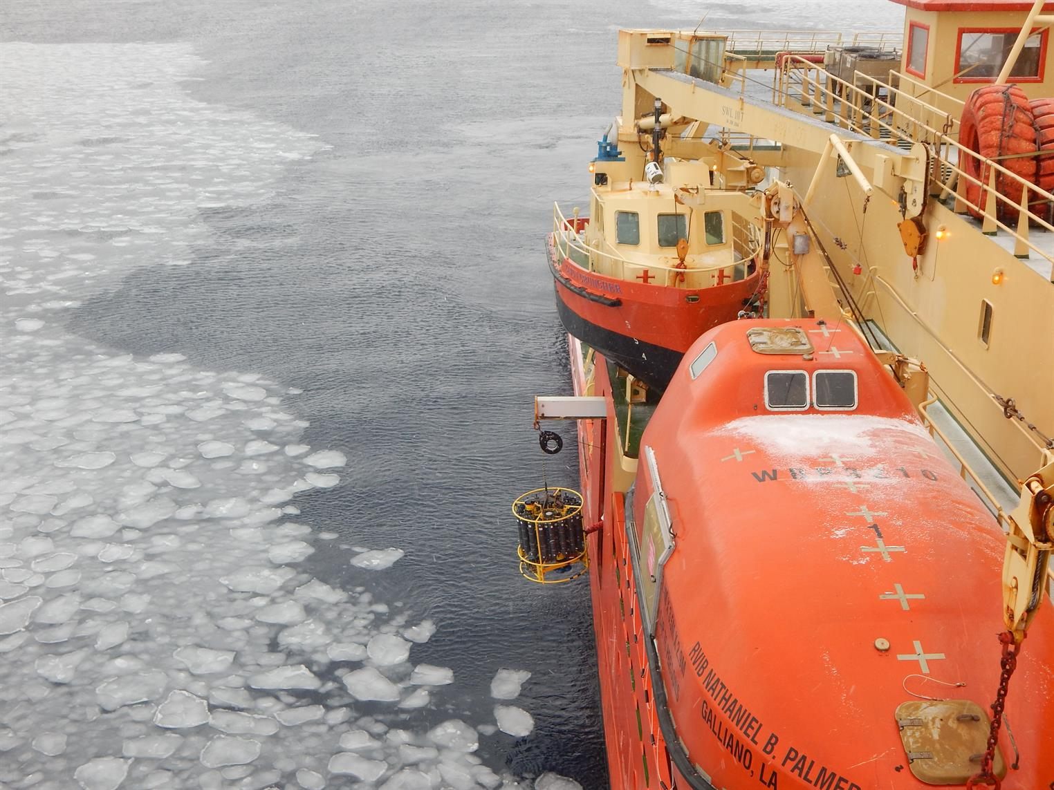 The icebreaker <em>Nathaniel B. Palmer</em> at work in March 2018.