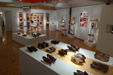 Internationaal Klompenmuseum (International Clog Museum)