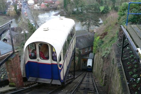 Bridgnorth Cliff Railway. 