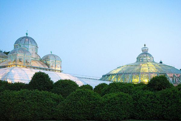 Laeken Greenhouses illuminated. (luc_viatour/Flickr)