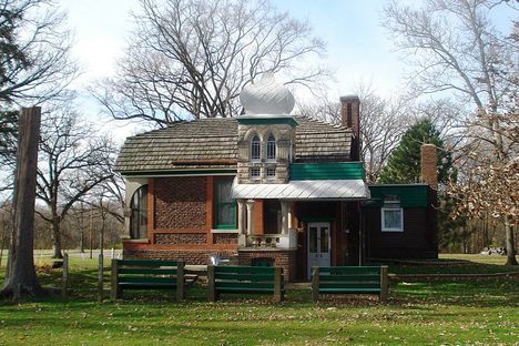 Woodland Palace