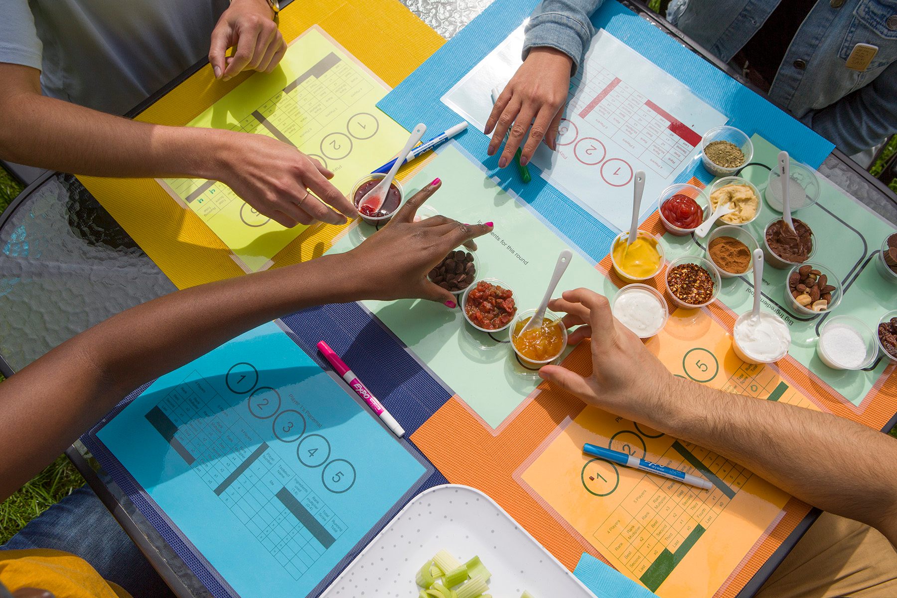 Make board game. Food eating Board game.