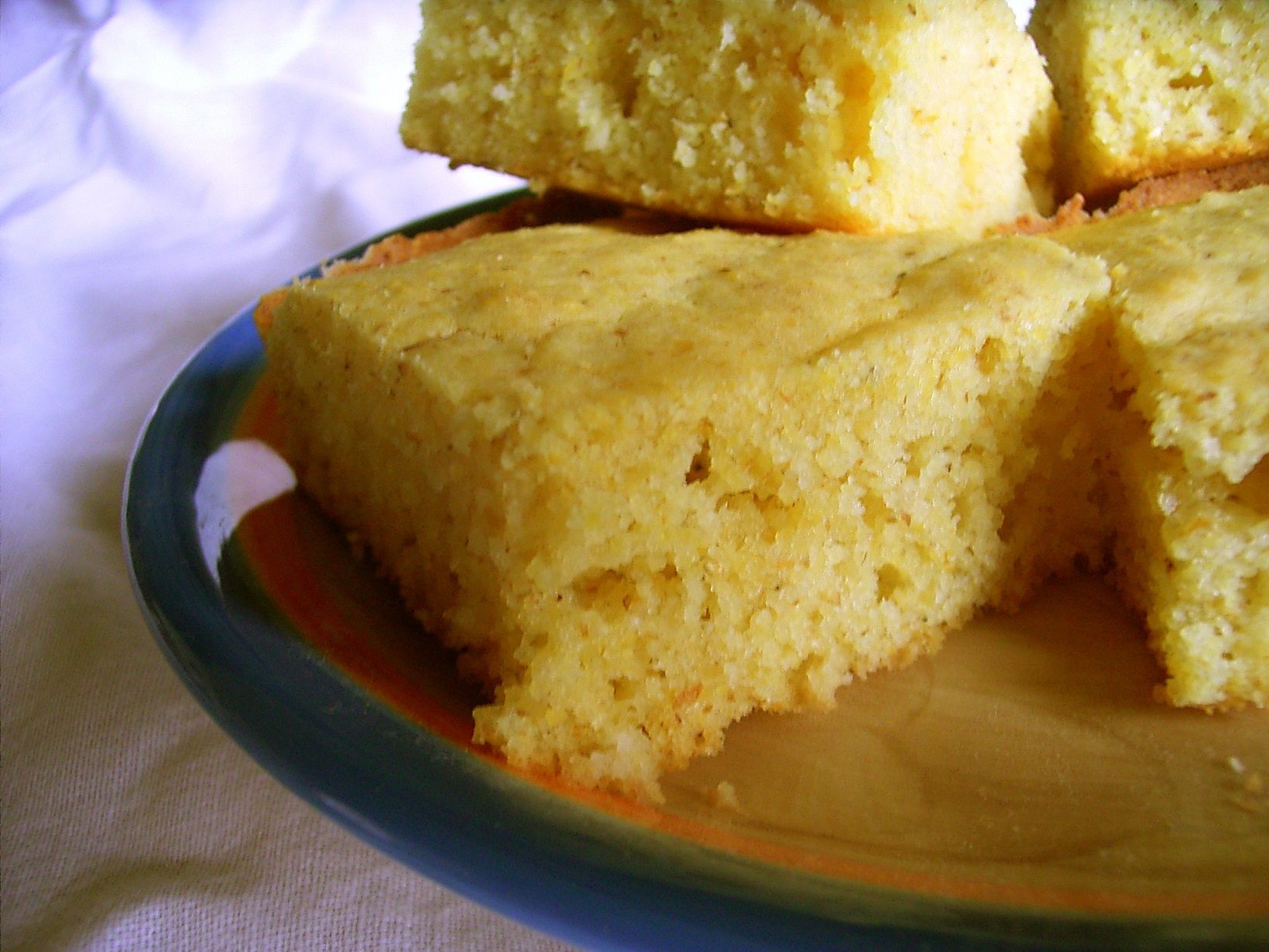 Corn, egg, buttermilk, sugar, baking powder….  but no niacin.