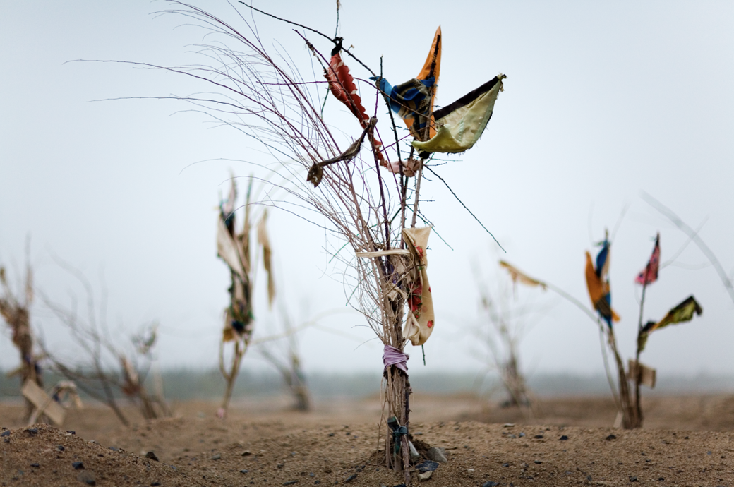 Photographs Give a Rare Look at the Desert Shrines of Uyghur China