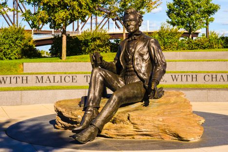 Abraham Lincoln Statue