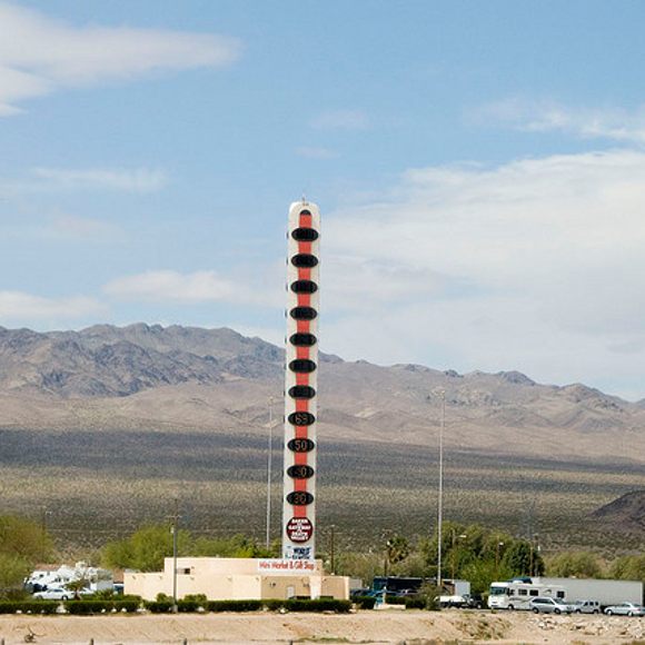 World's Largest Thermometer – Baker, California - Atlas Obscura