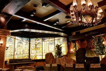 Places to eat and clearance drink near me