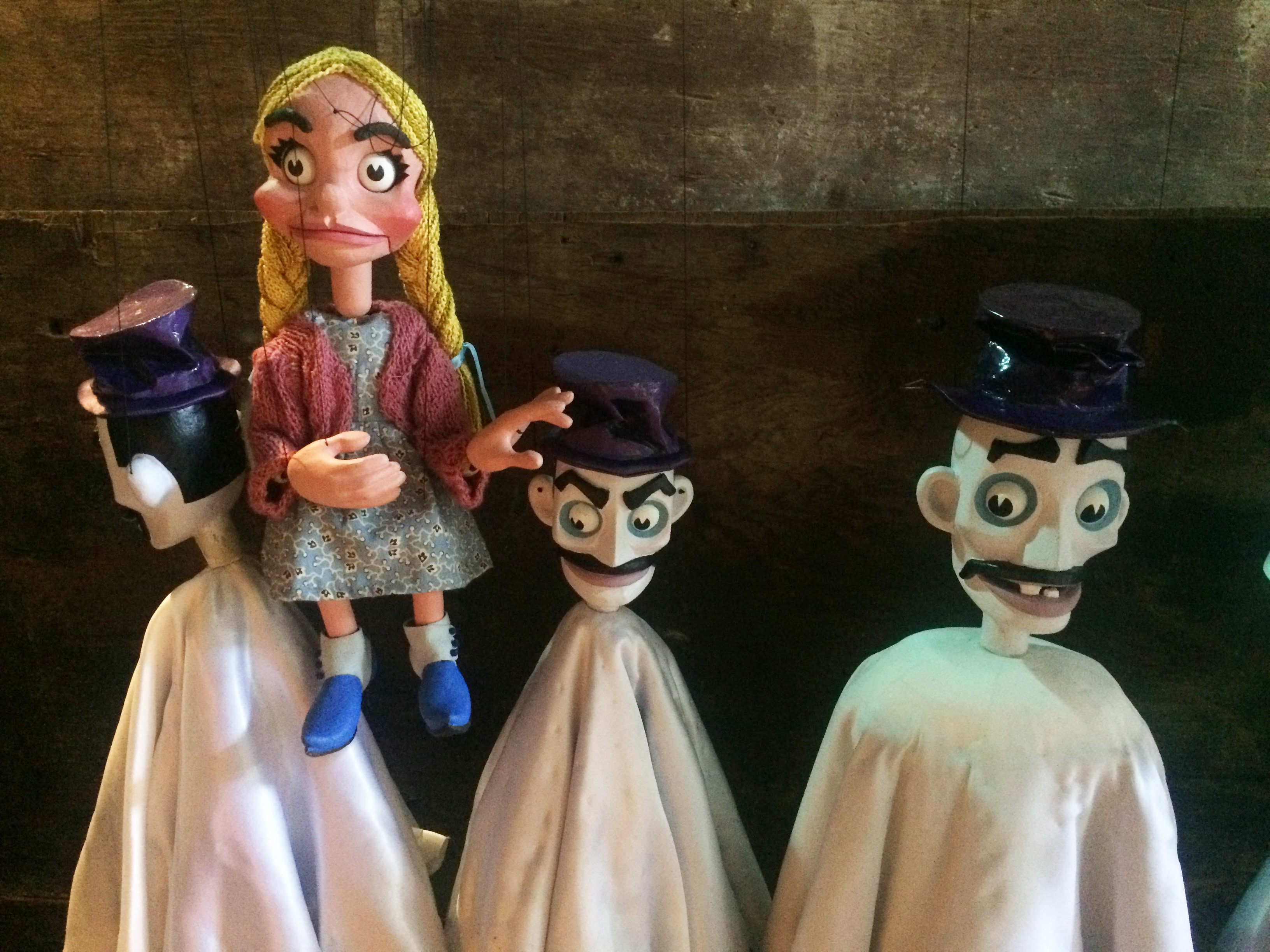 Driveway Follies marionette show is a Halloween tradition