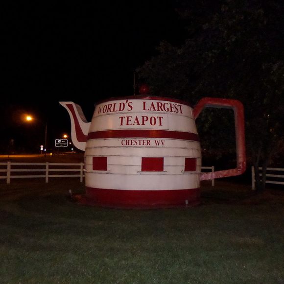 World's Largest Teapot – Chester, West Virginia - Atlas Obscura
