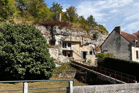 Maison Troglodyte