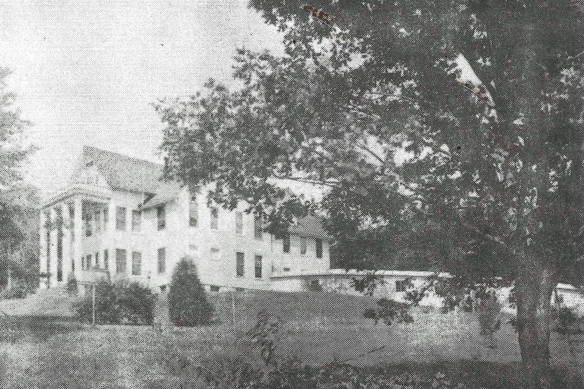 The front of Limair Sanatorium. 