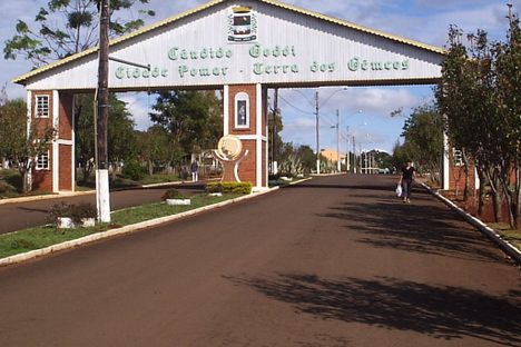 Entrance to the "Terra dos Gêmeos" (Land of Twins).