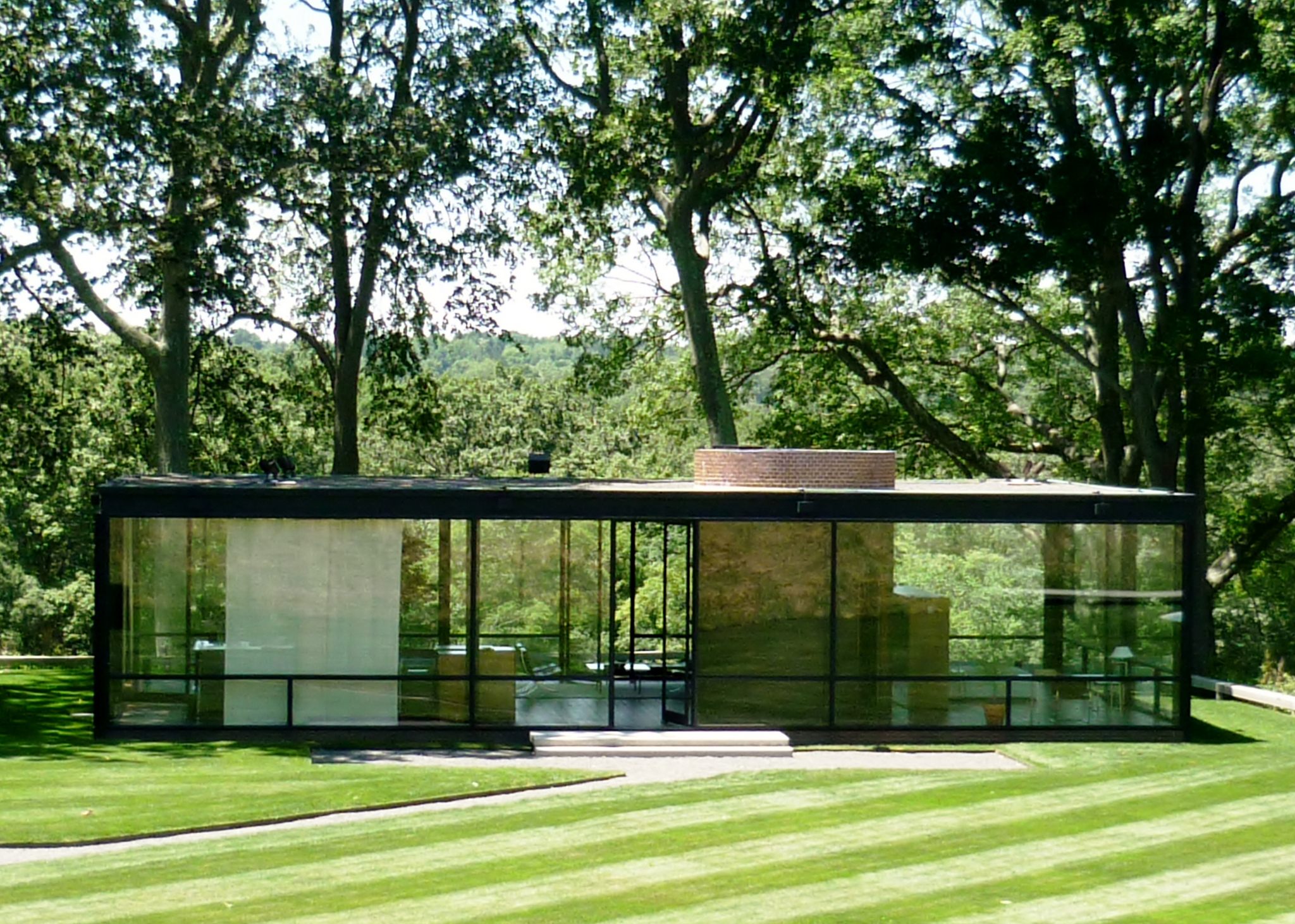 The johnson house. Филип Джонсон Glass House. Стеклянный дом Филипа Джонсона. Стеклянный дом / the Glass House (2001). Стеклянный дом в Нью-Канаане,.