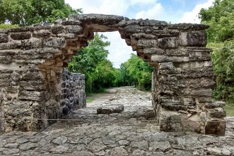 The characteristic architectural feature known as the "Maya arch."