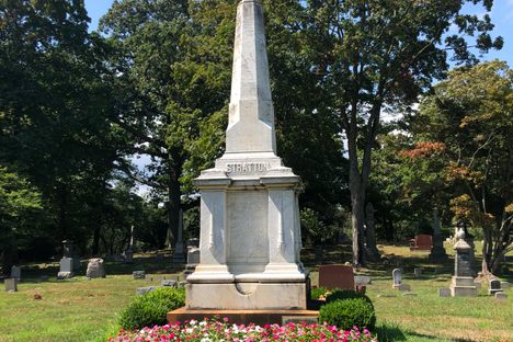 Charles Stratton's grave.