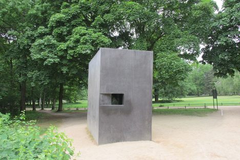 Memorial to Homosexuals Persecuted Under Nazism