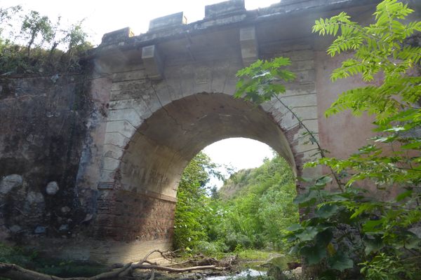 Puente General Méndez Vigo.