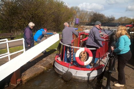 Boat passing Tapton Lock
