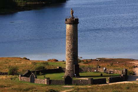 Glenfinnan Monument .