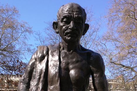 Mahatma Gandhi (Fredda Brilliant, 1968).