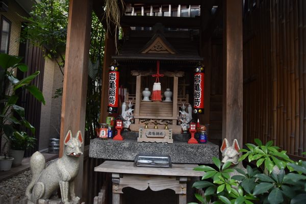 The small shrine of the fox god.