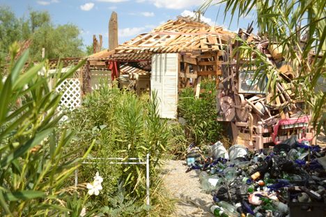 The pallet greenhouse and "Chair Face"