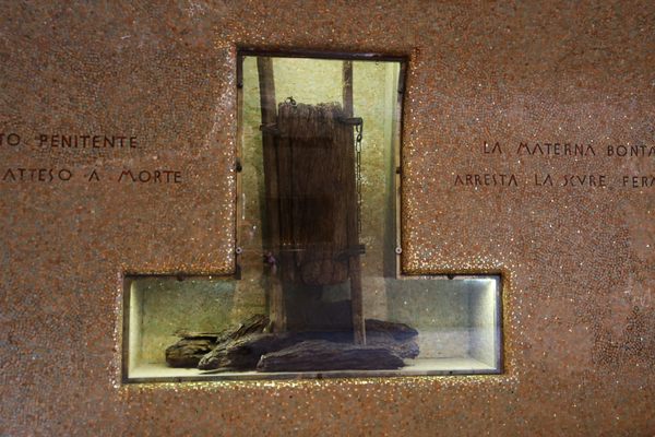 Guillotine