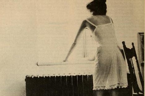 The Illegal Birth Control Handbook That Spread Across College Campuses in 1968