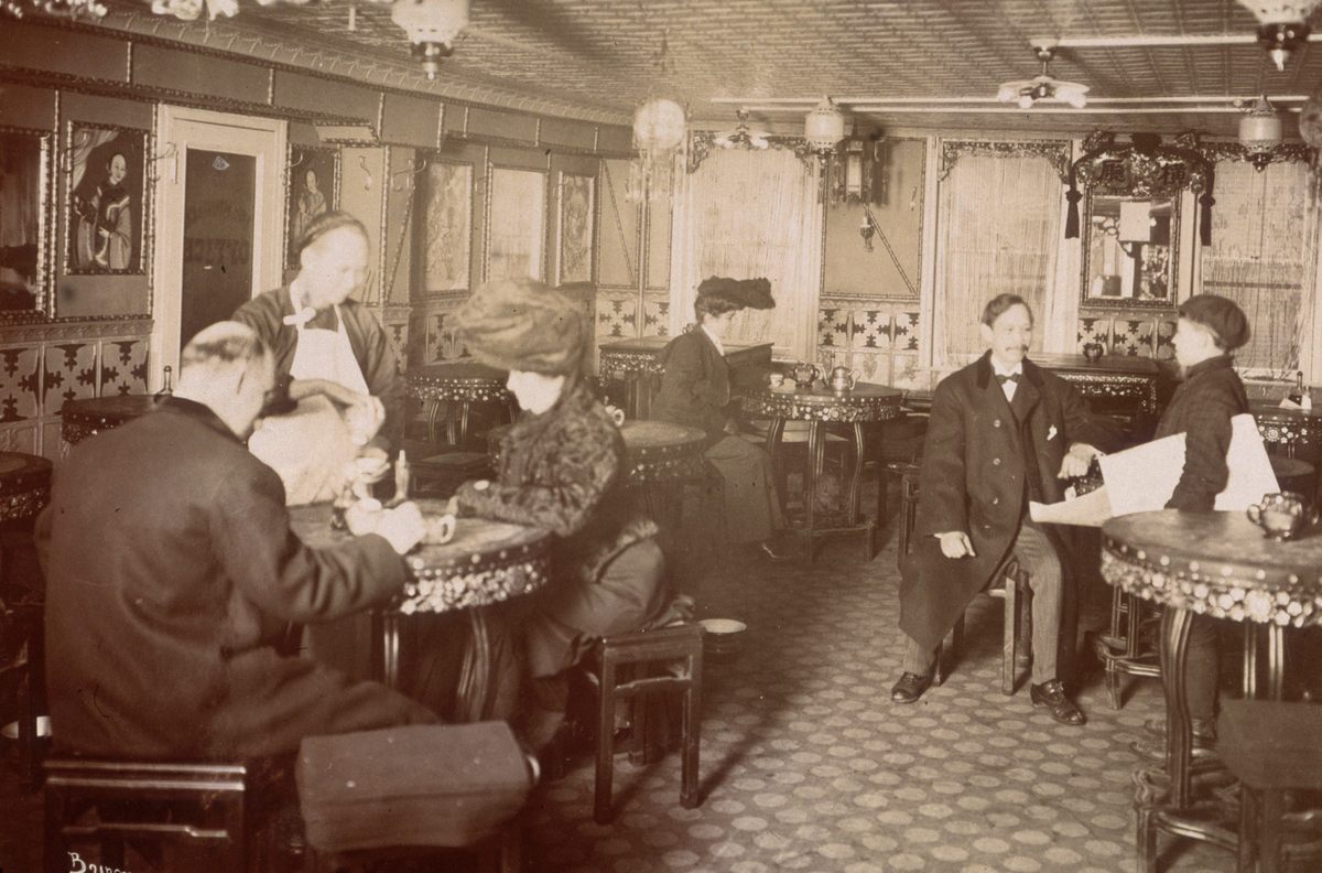 The Chinese restaurant at 24 Pell Street in New York's Chinatown shows how Chinese dining was a formal affair in 1905.