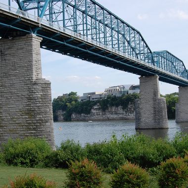 Walnut Street Bridge