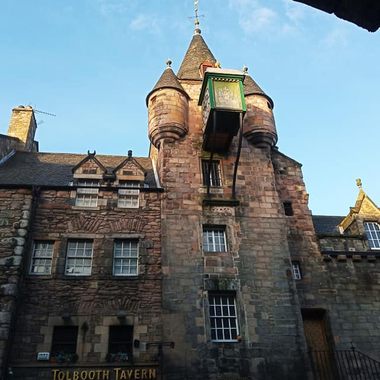 Tolbooth Tavern