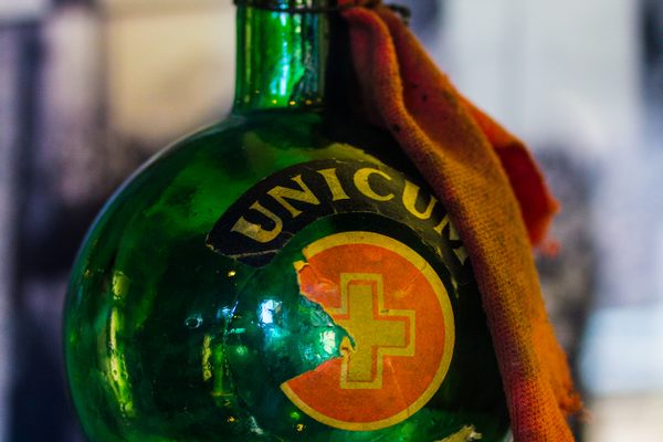 Example of Unicum as Molotov Cocktail.