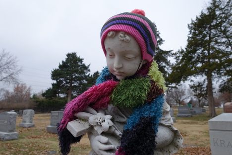 The grave in December 2014.