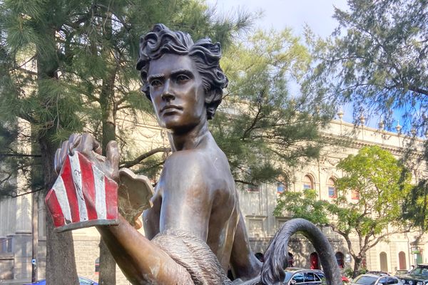 Courage Statue