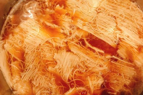 Su filindeu doesn't cook in strands, it cooks in sheets.
