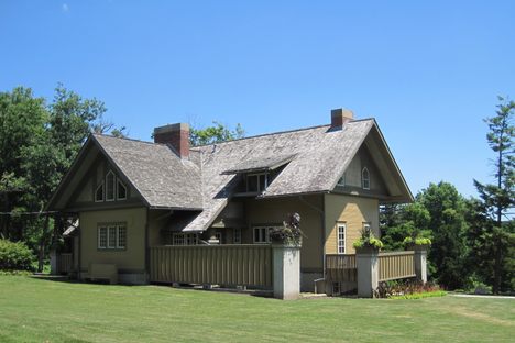 The villa.
