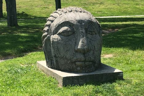 Profile view of the Wangunk sculpture.