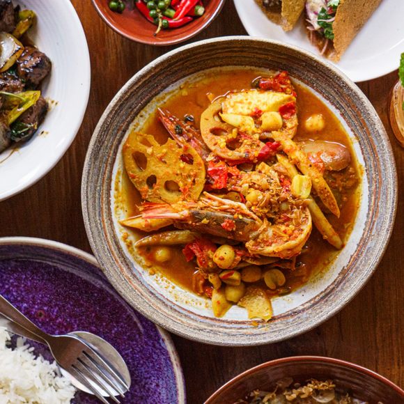 Chefs Aruss Lerlerstkull and Atcharaporn Kiatthanawat lean into regional traditions.