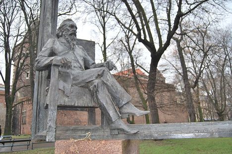 Statue of Jan Matejko