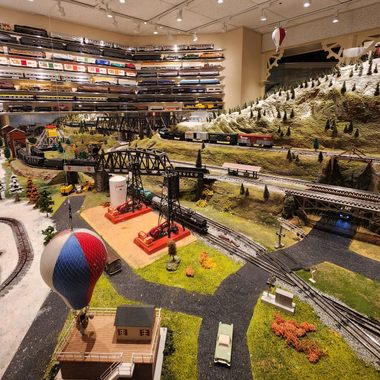 O-gauge layout (Lionel).