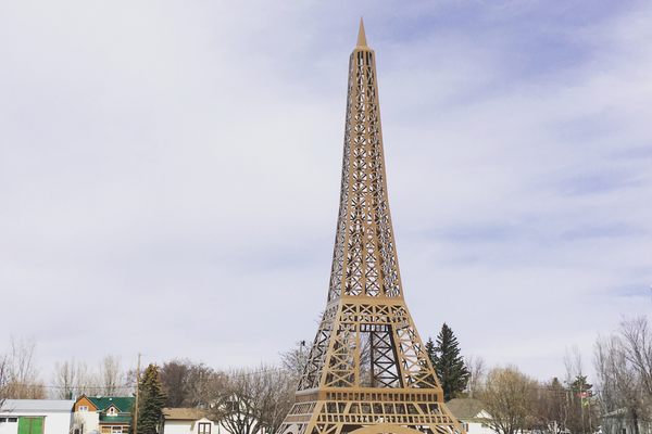 The replica of the tower.