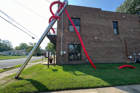 World’s Largest Quilting Needle