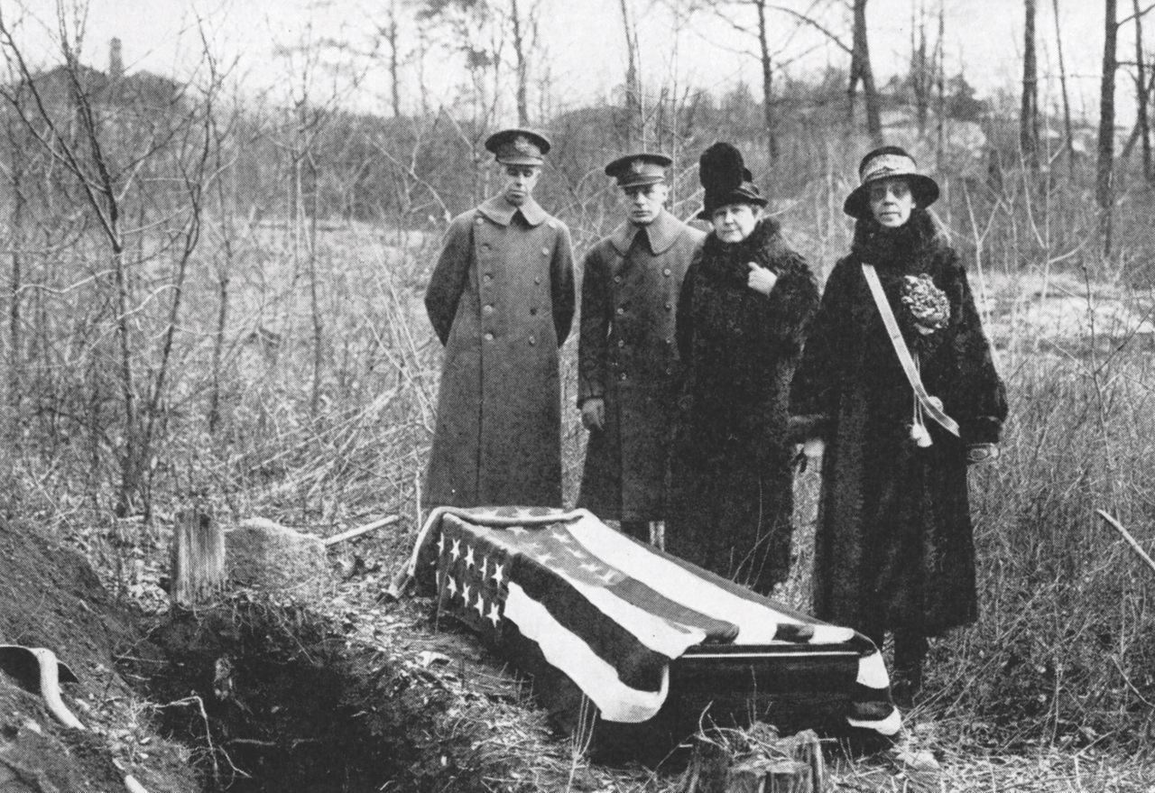 In 1926, the Daughters of the American Revolution joined forces with the U.S. Military Academy to exhume the supposed burial site of Margaret Corbin.