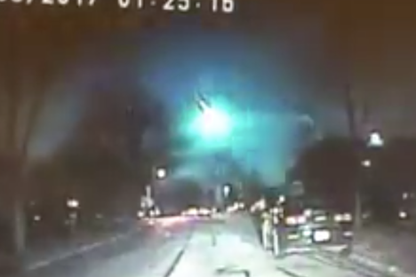 A Bright and Loud Meteor Just Flew Across the Midwest Sky